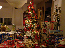 Tree with presents