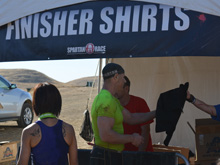 Dave getting his finisher shirt.