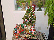 Miniature tree Heidi made.